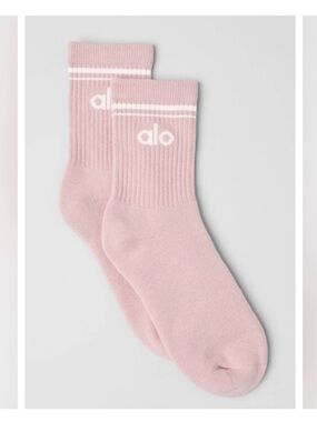 ALO Unisex Half-Crew Sock Medium Pink Quartz